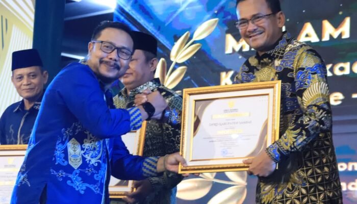 DPRD Sambas Kembali Raih Penghargaan Keterbukaan Informasi Publik Tahun 2025