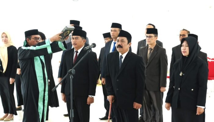 Pemkab Ketapang Lantik Dewan Pengawas LPPL RKK Periode 2025–2030