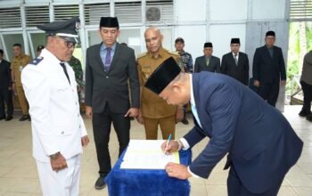 Lantik Kades PAW, Bupati Ketapang Ingatkan Transparansi Pengelolaan Dana Desa