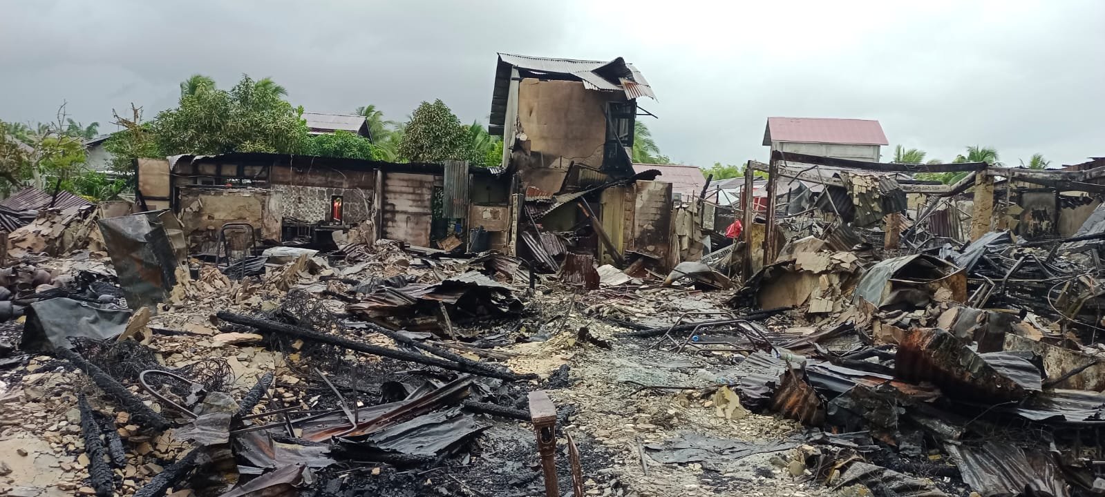 Puing kebakaran Pasar Simpang Empat Tangaran.