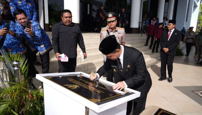 HUT ke-69 Pemprov Kalbar, Gubernur Ria Norsan Resmikan Sejumlah Proyek Strategis