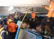 KM Dharma Kartika IX Milik PT DLU Miring dan Merenggut Nyawa di Pelabuhan Semayang