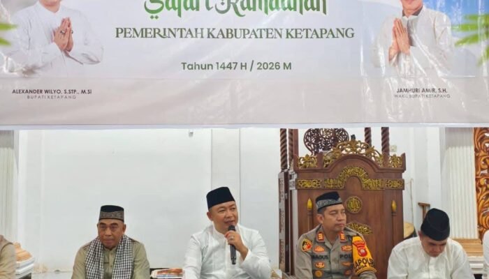 Safari Ramadhan di Nanga Tayap, Bupati Alexander Tinjau Koperasi dan Perkuat Silaturahmi dengan Warga
