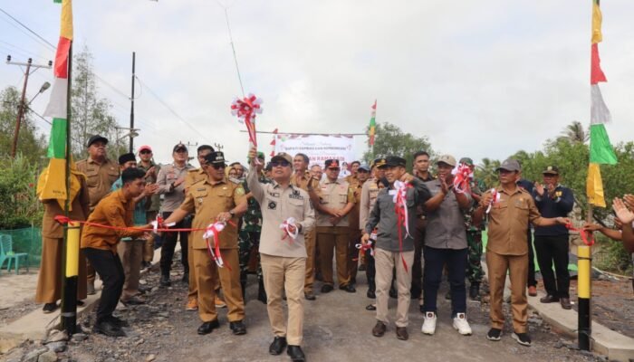 Jalan Sempadian–Sari Makmur Diresmikan, Ketua DPRD Sambas Fokus Perkuat Sektor Pertanian
