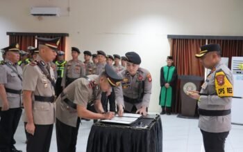 Kapolsek Tebas, Galing dan Sajad Dirotasi, Kapolres Sambas Tekankan Optimalisasi Kinerja