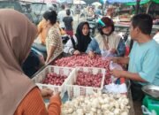 Harga Bawang di Pasar Pagi Sungai Pinyuh Meroket, Pembeli Mengeluh: Minta Ampun!