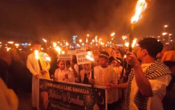 Pawai Obor Sambut Ramadan 1447 H di Sungai Pinyuh Terasa Istimewa