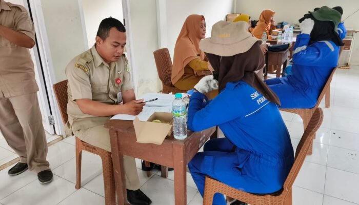 Dinas PPKH Sambas Fasilitasi Penguji Eksternal UKK SMK Negeri 1 Pemangkat