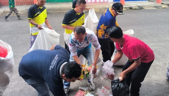 Ketua DPRD Mempawah Imbau Masyarakat Jaga Kebersihan Pasar