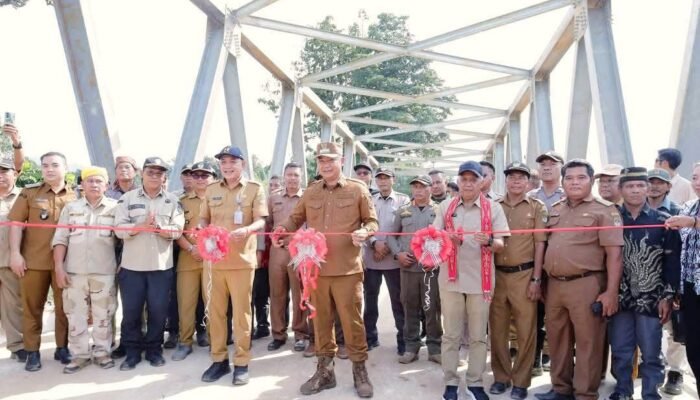 Bupati Alexander Resmikan Jembatan Karab di Simpang Dua, Dorong Akses dan Pertumbuhan Ekonomi Desa