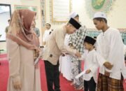 Safari Ramadan di Mekar Sari, Wabup Ketapang Salurkan Bantuan dan Serap Aspirasi Warga