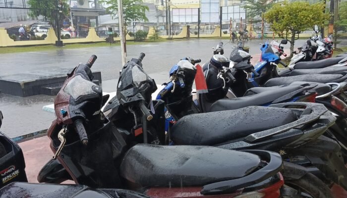 Polisi Tangkap Pelaku dan Penadah Curanmor, Polres Ketapang Amankan 17 Unit Motor