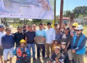 Bupati Alexander Tancapkan Tiang Listrik Perdana di Tanjung Lambai, Akhiri Penantian Warga Hulu Sungai