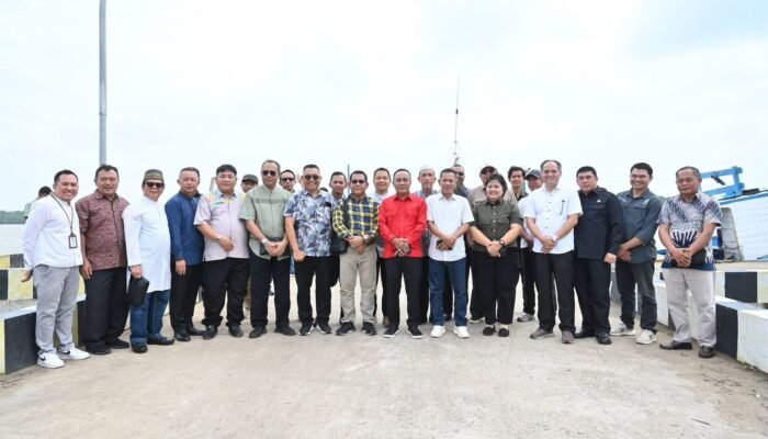 Wagub Kalbar Tinjau Pelabuhan Perikanan Sukabangun, Soroti Pengembangan Sarana dan Prasarana