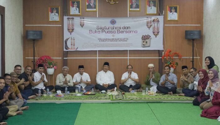 Bupati Ketapang Hadiri Bukber IKAPTK, Tekankan Amanah dan Totalitas Pengabdian