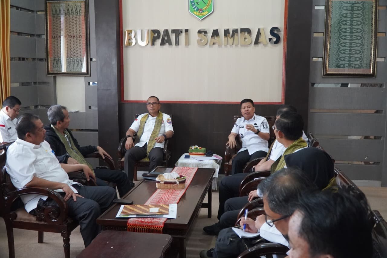 Bupati Sambas Terima Kunjungan Sekretaris BNPP RI, Bahas Percepatan Pembangunan PLBN Temajuk