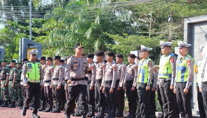 Kapolres Mempawah Pimpin Apel Gelar Pasukan Operasi Ketupat Kapuas 2026