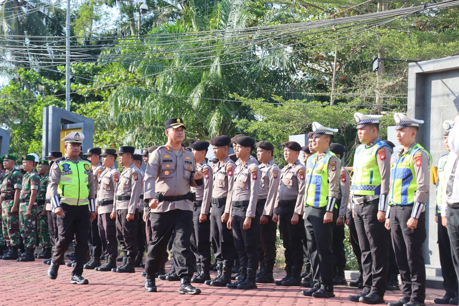 Polres Mempawah gelar apel Operasi Ketupat Kapuas 2026.