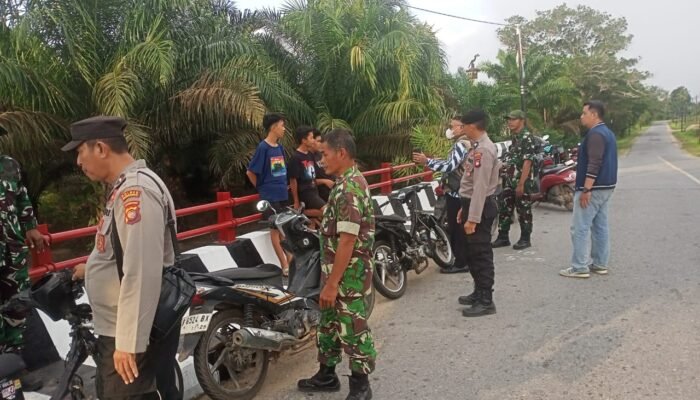 Polsek Toho Beri Pembinaan Remaja Balap Liar di Perbatasan Mempawah–Landak