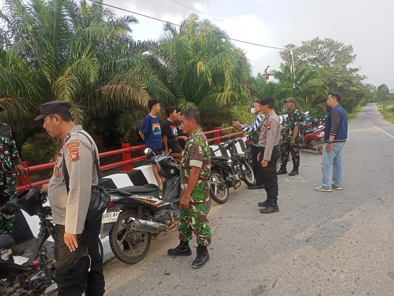 Polsek Toho tertibkan remaja balap liar.