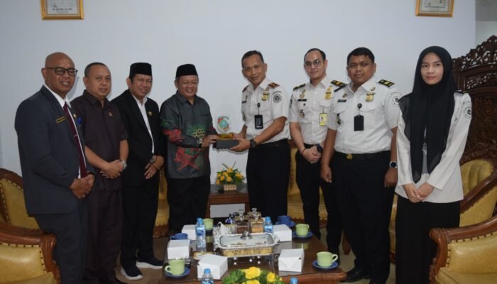 DPRD dan Imigrasi Mempawah Bersinergi, Perkuat Pelayanan Paspor dan Pengawasan WNA