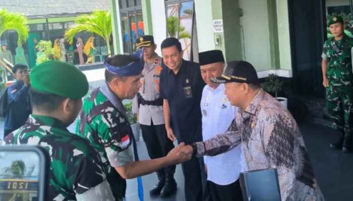 Ketua DPRD Turut Sambut Pangdam Tanjungpura saat Safari Ramadan di Kodim Mempawah