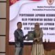 Ketua DPRD Kabupaten Sambas, Abu Bakar menerima LHP dana Parpol 2025 dari BPK RI.