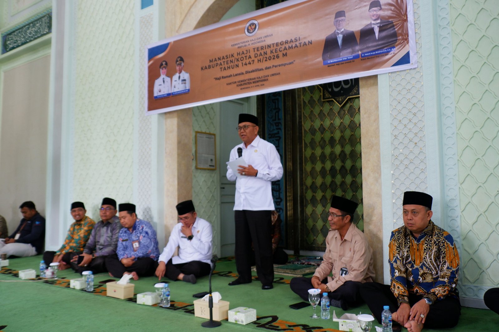 Wakil Bupati Mempawah, Juli Suryadi Burdadi membuka manasik haji Mempawah.