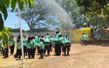 Mandi basah peserta didik SMK Panca Karsa Sungai Pinyuh