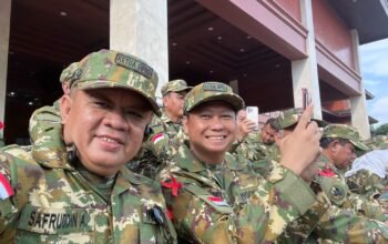 Ketua DPRD Kabupaten Mempawah, Safruddin Asra (kiri) saat ikut retreat di Magelang.