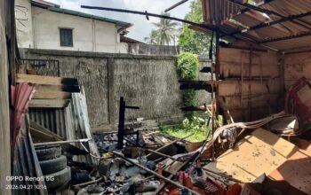 Puing kebakaran ruko kosong di Jalan Seliung, Pinyuh, Kabupaten Mempawah.