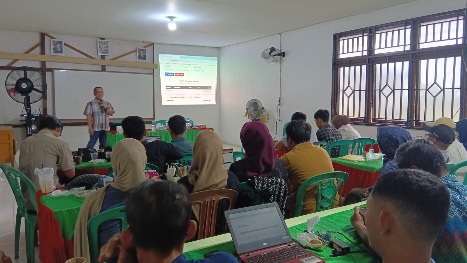 Suasana pelatihan manajemen keuangan koperasi di BPP Kecamatan Tebas, Kamis 23 April 2026.