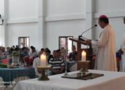 Resmikan Aula Paroki Pinyuh, Uskup Samuel Puji Bangunan Megah dan Kokoh