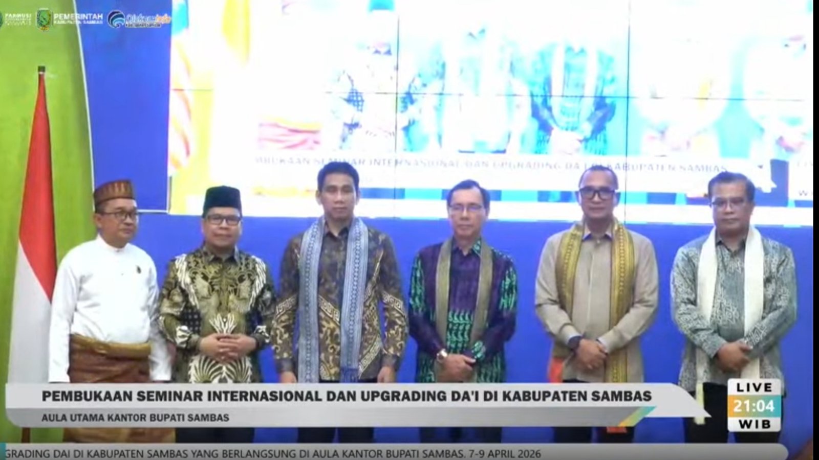 Pembukaan seminar internasional Upgrading Dai di Aula Kantor Bupati Sambas