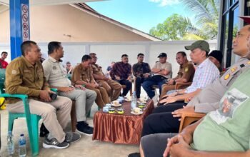 Skema penyaluran BBM khusus nelayan di Kecamatan Selakau akhirnya diperjelas lewat rapat koordinasi yang digelar di SPBUN 68.794.004 Kuala Selakau, 13 April 2026. Sejumlah aturan teknis disepakati untuk memastikan distribusi berjalan lebih tertib.