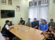 rogram Kampung Nelayan Merah Putih Tahun 2026 dinilai menjadi peluang strategis bagi daerah pesisir di Kabupaten Sambas. Sekretaris Dinas Perikanan, Peternakan dan Kesehatan Hewan, Junihardy, menilai program ini berpotensi memberikan dampak signifikan bagi penguatan sektor perikanan.
