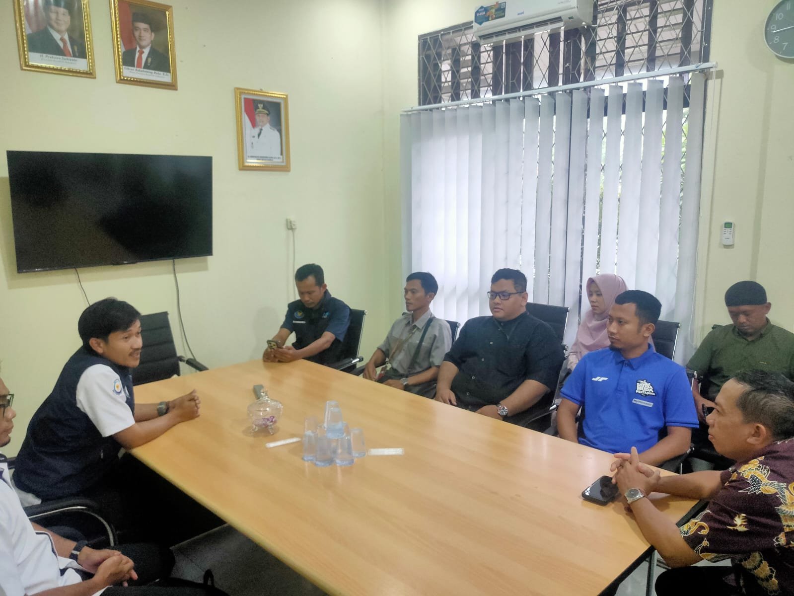 rogram Kampung Nelayan Merah Putih Tahun 2026 dinilai menjadi peluang strategis bagi daerah pesisir di Kabupaten Sambas. Sekretaris Dinas Perikanan, Peternakan dan Kesehatan Hewan, Junihardy, menilai program ini berpotensi memberikan dampak signifikan bagi penguatan sektor perikanan.
