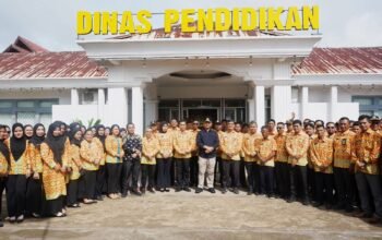 Bupati Alexander