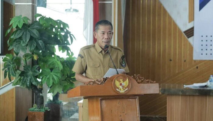 Buka Kegiatan Penandatanganan Pakta Integritas SPMB, Wabup Jamhuri Tekankan Transparansi dan Keadilan