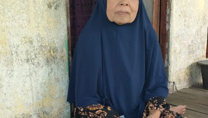 Kisah Haru Ibu Rohati di Sungai Pinyuh Menuju Umrah yang Tertunda