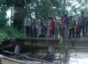 Bupati Sambas Tinjau Jembatan Berkemajuan yang Rusak di Tebuah Elok Subah
