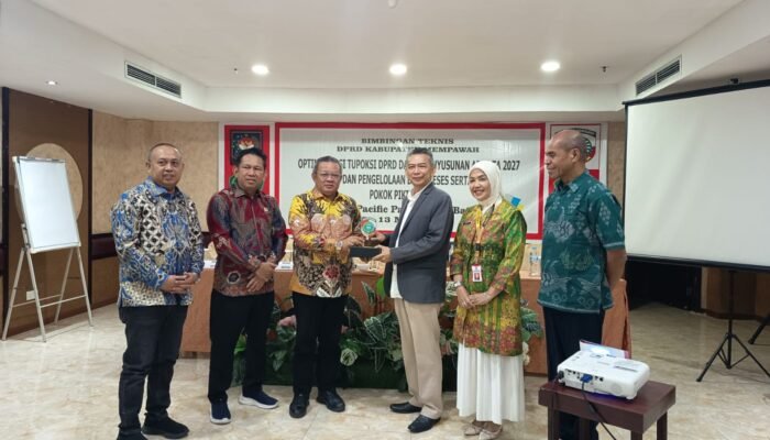 Pimpinan dan Anggota DPRD Mempawah Bimtek Penyusunan APBD 2027 di Kota Batam