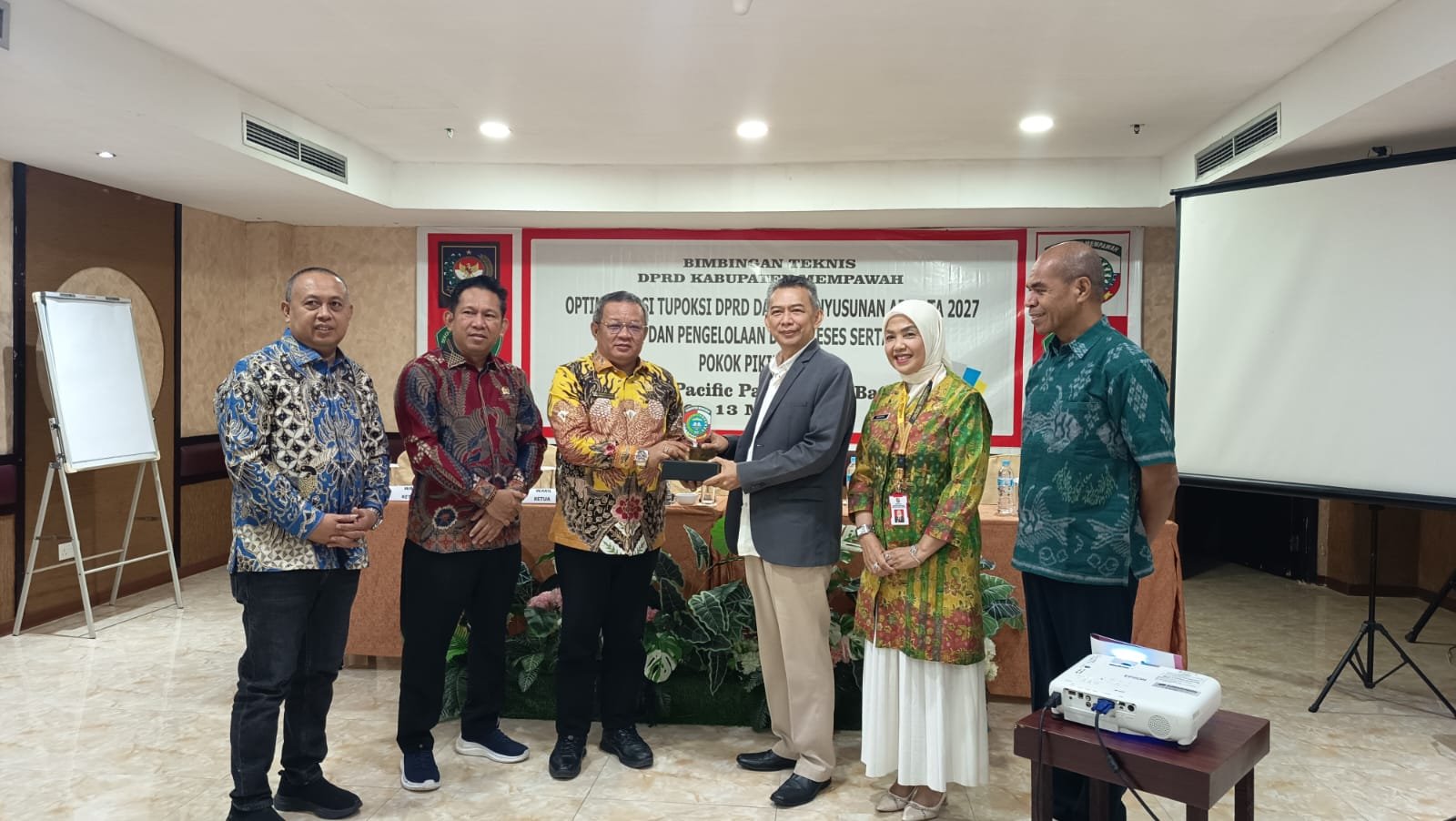 Ketua dan Anggota DPRD ikuti Bimtek di Batam.