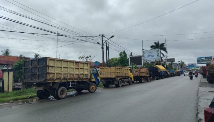 Sopir di Sungai Pinyuh Mengeluh Solar Subsidi Sulit Didapat, Eceran Melambung Tinggi