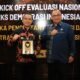Gubernur Kalbar Ria Norsan menerima penghargaan Indeks Demokrasi Indonesia.