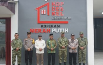 Wakil Bupati Mempawah Resmikan KDMP Kelurahan Terusan