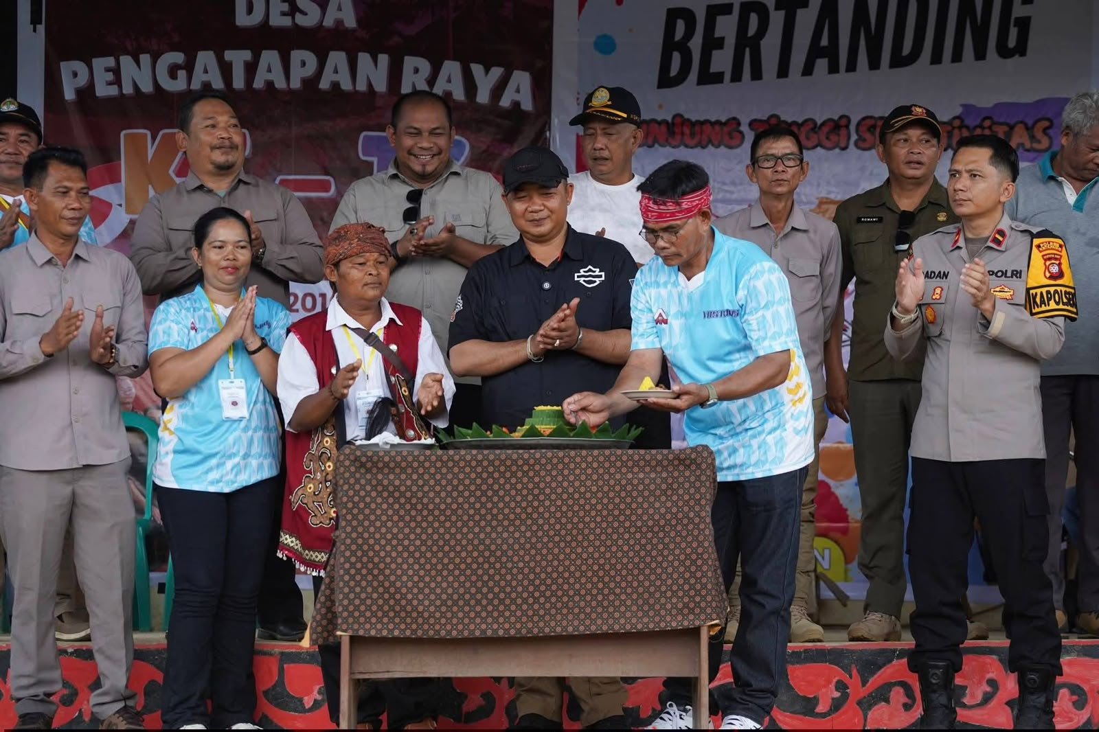 Bupati Alexander