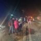 Polisi melakukan olah TKP kecelakaan di Jalan Raya Sungai Batang, Kecamatan Sungai Pinyuh, Kabupaten Mempawah, Selasa 2 Juni 2026 malam.