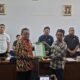 Setelah orasi demo di DPRD, sopir truk menyampaikan beberapa poin penting lewat audiensi dan akan ditindaklanjuti oleh lembaga DPRD.