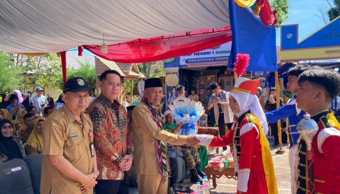 Anggota DPRD Mempawah Ahmadi Dukung Penuh Gebyar Kreativitas Sekolah Ke-4